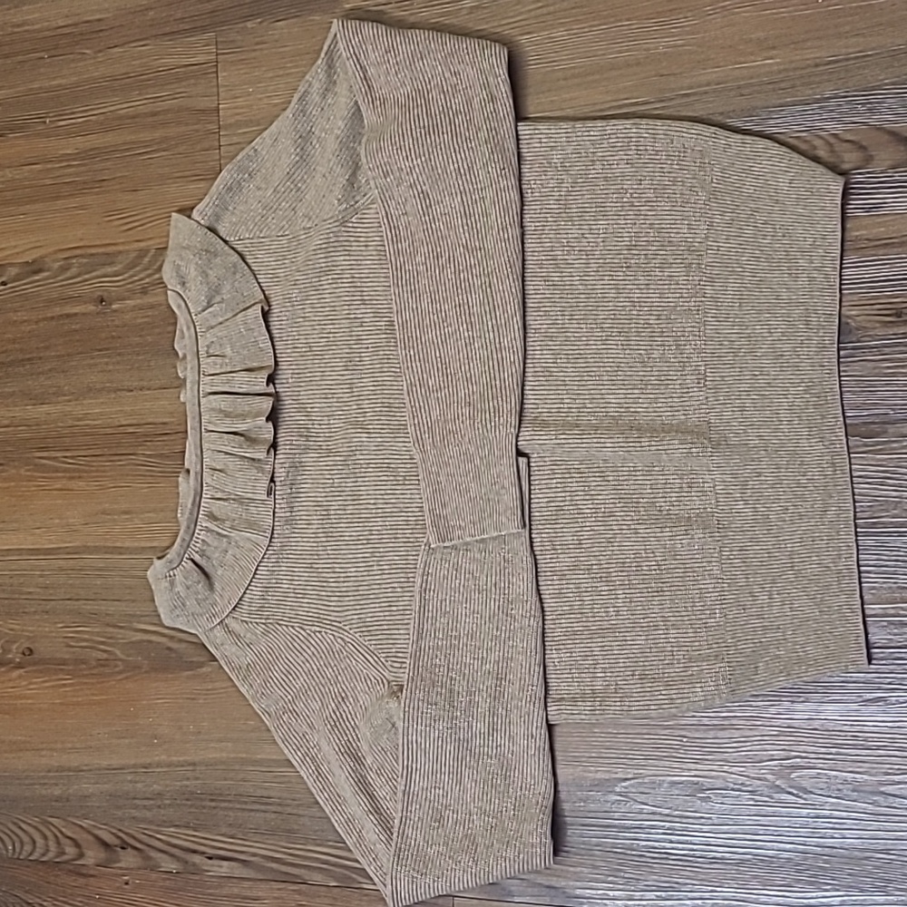 madewell Ruffled Collar Tan Sweater used good condition. - Picture 9 of 13